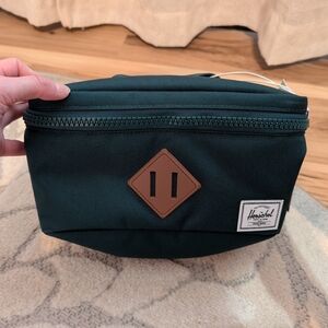 NWT Dark Sea Herschel Supply Company Little Herschel Lunch Box